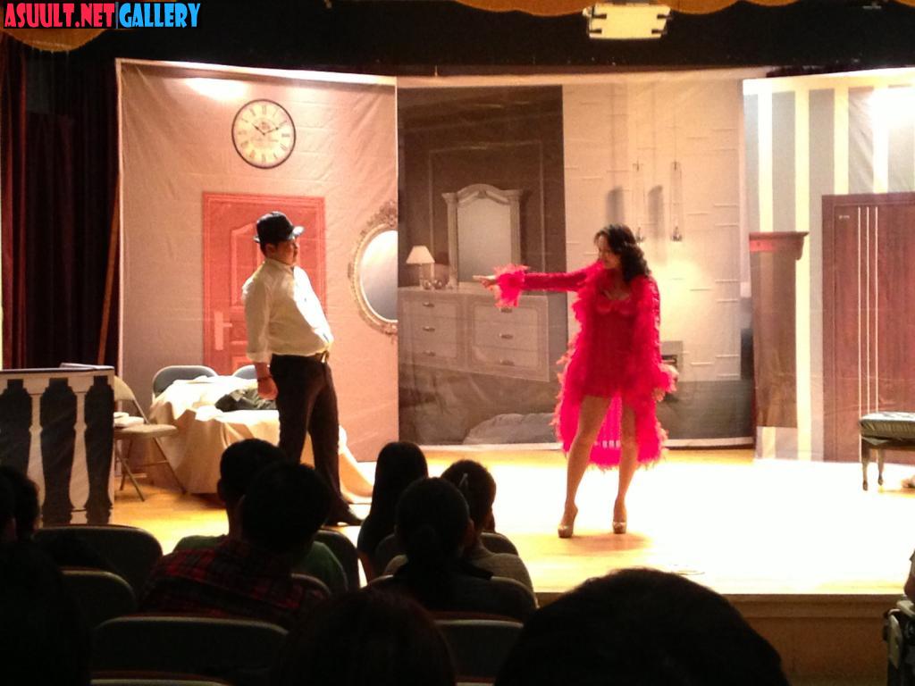 Muruudliin Theatre 34