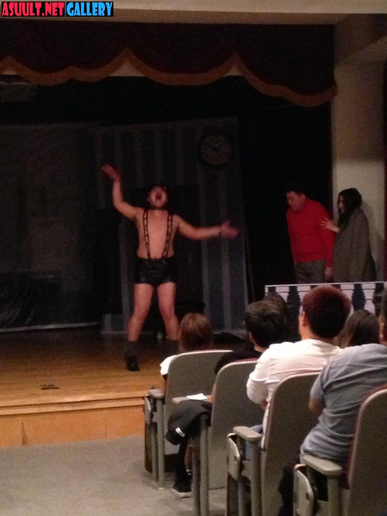 Muruudliin Theatre 37