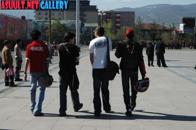 060604 Asuult Photo UB Tour D025